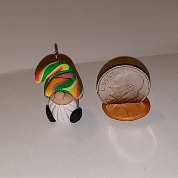 🎯 10 for $10 / Gnome Charm - Picture 2 of 2